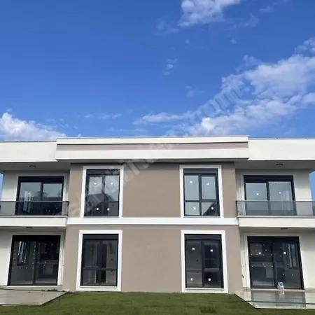 Kolayli Plus Ayvalik 아파트 *